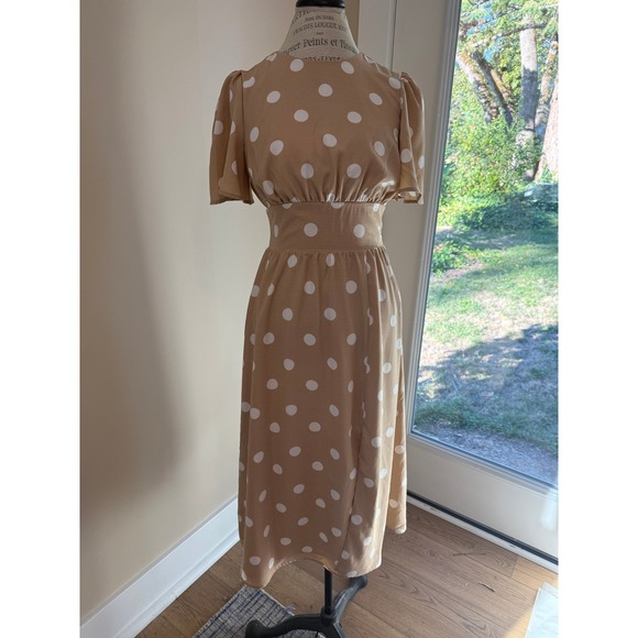 Tinsel Women's Tan/White Polka Dot Open Back Midi Dress Size S - Picture 1 of 4